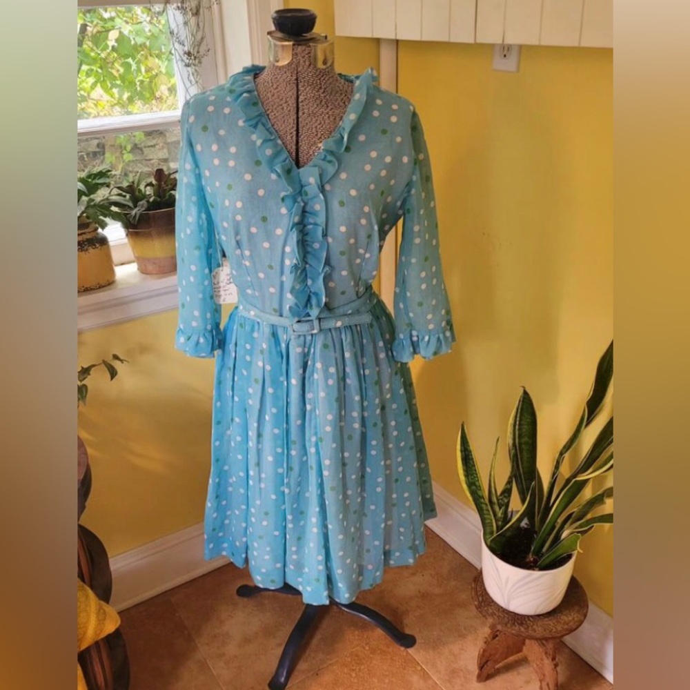 Vintage 1960’s Day Dress, Fit and Flare, handmade. Light blue, polkadots. US10
